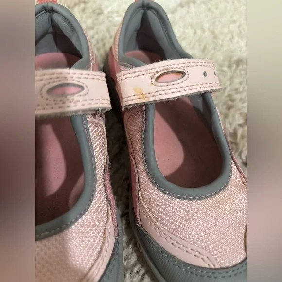 Lands End Pink Breeze and Grey Trekker Mary Jane’s girls​​​​ - Picture 5 of 9